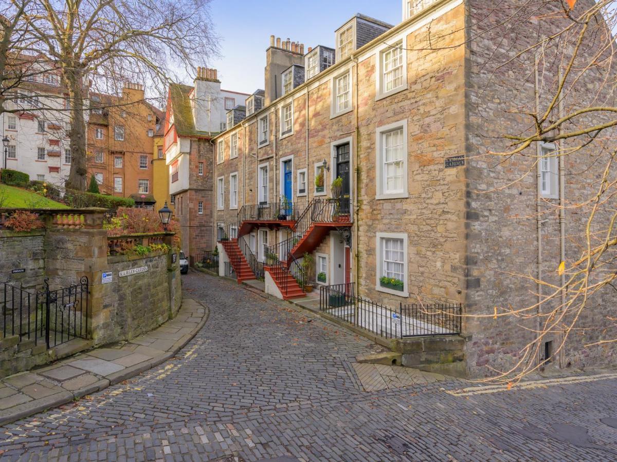 Pass The Keys Historic Ramsay Garden With Balcony Views EDI