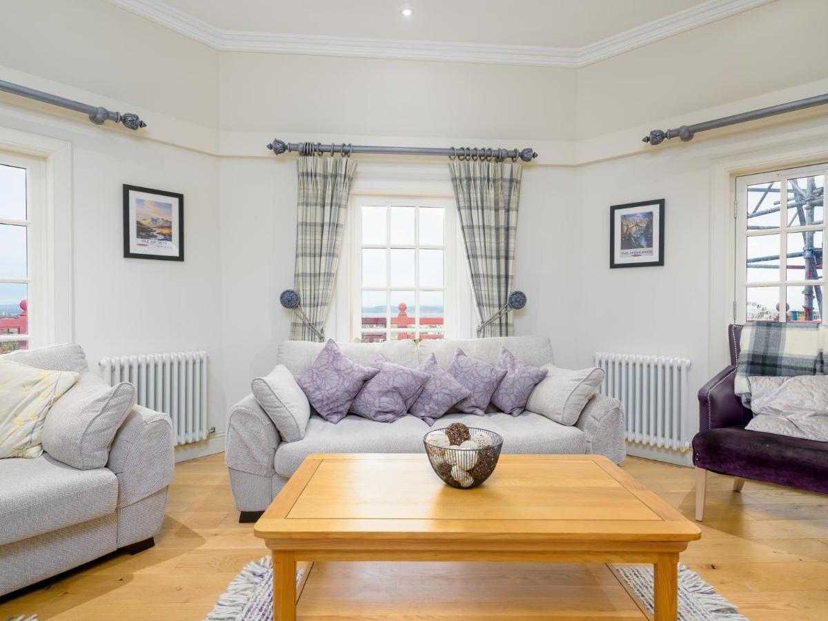 Pass The Keys Historic Ramsay Garden With Balcony Views Apartment EDI