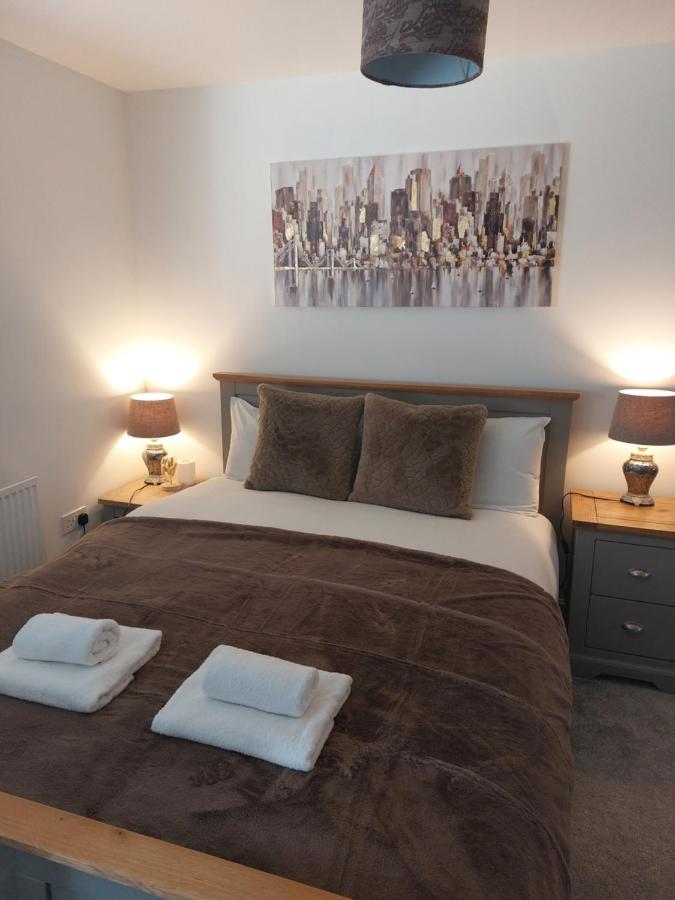Ferienhaus Beautiful 4-bedroom House With Private Garden & Parking Edinburgh
