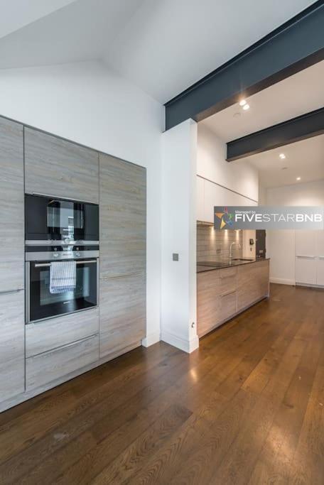 Cool Urban With Stunning Castle Views *