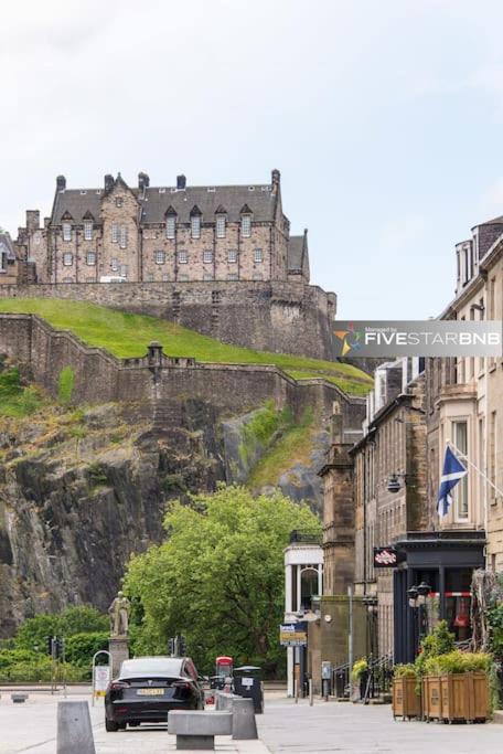 Cool Urban With Stunning Castle Views Edinburgh