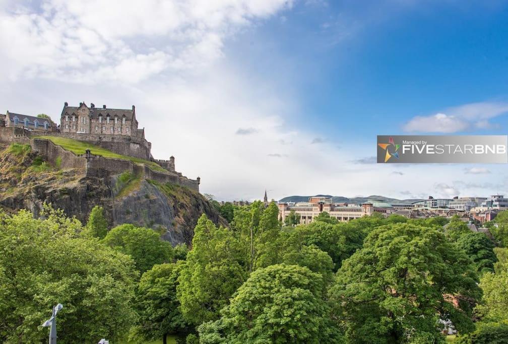 Cool Urban With Stunning Castle Views *