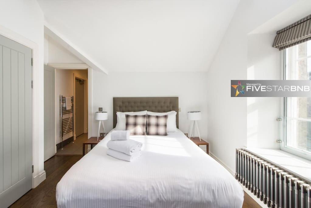 Cool Urban With Stunning Castle Views * Edinburgh