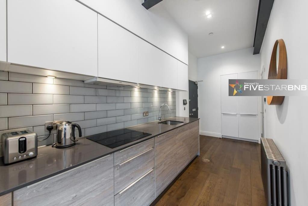 Cool Urban With Stunning Castle Views Edinburgh