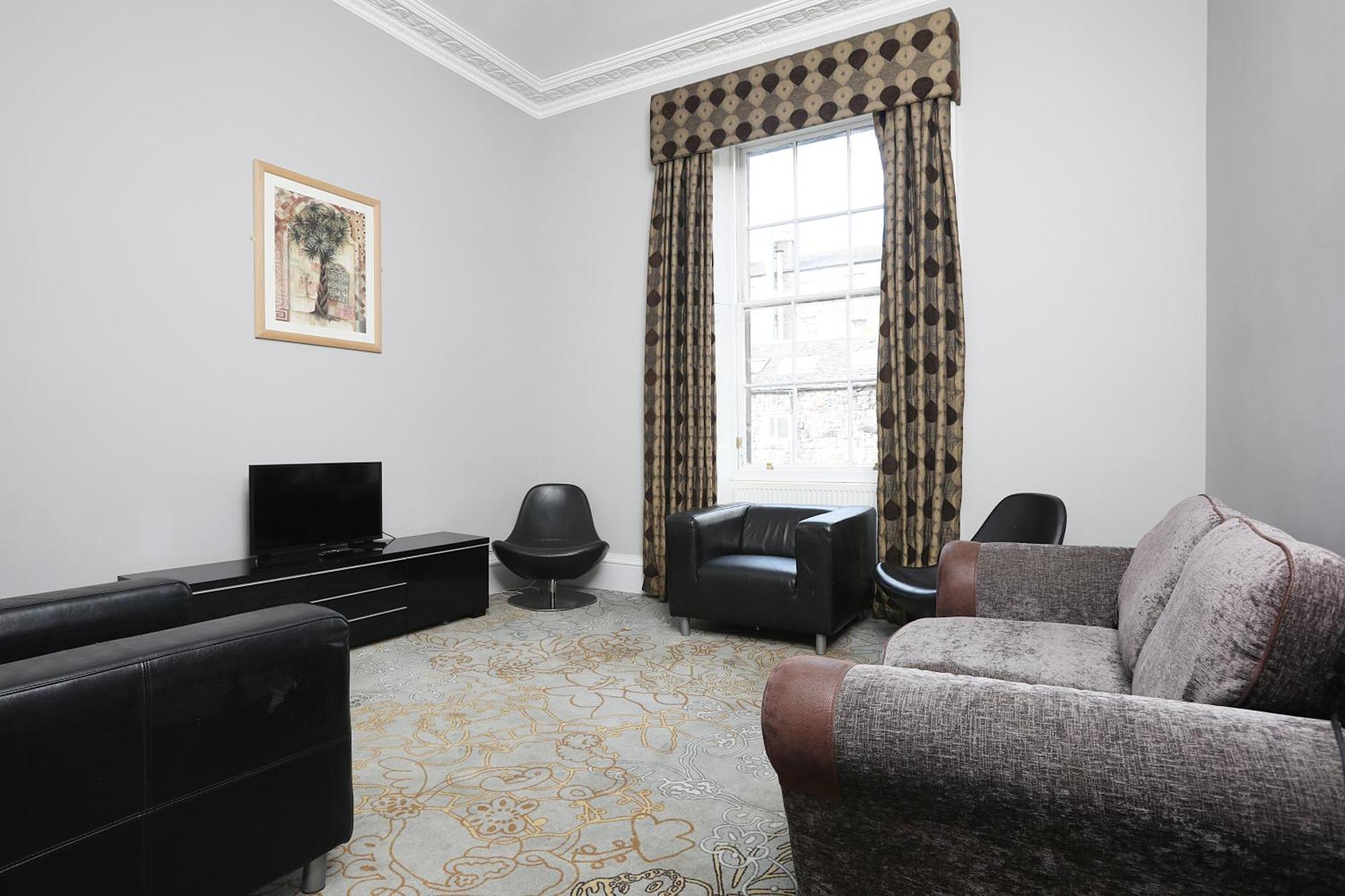 Cairn Hotel&apartments 3*