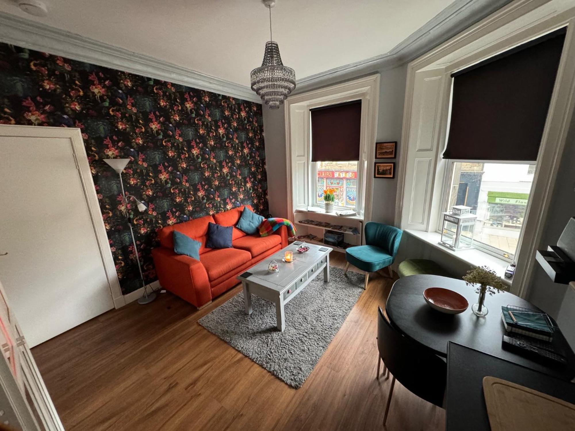 Two Bedroom With Free Side Street Parking 24 Appartement