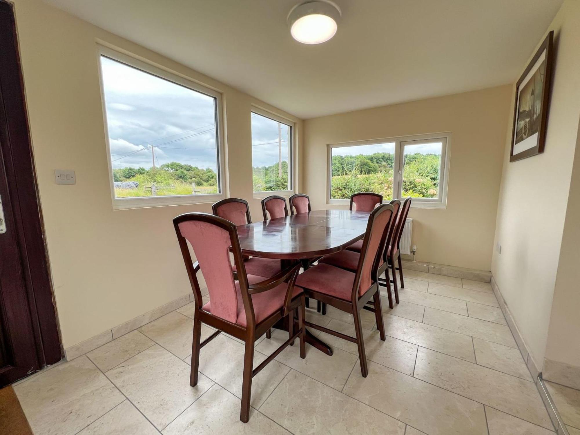 Holiday home Damhead In With A Hot Tub Edinburgh