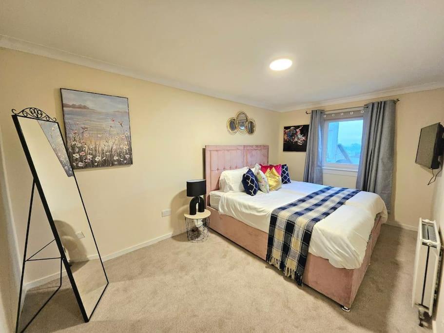 Appartement 4 Bed House With 6 Beds EDI