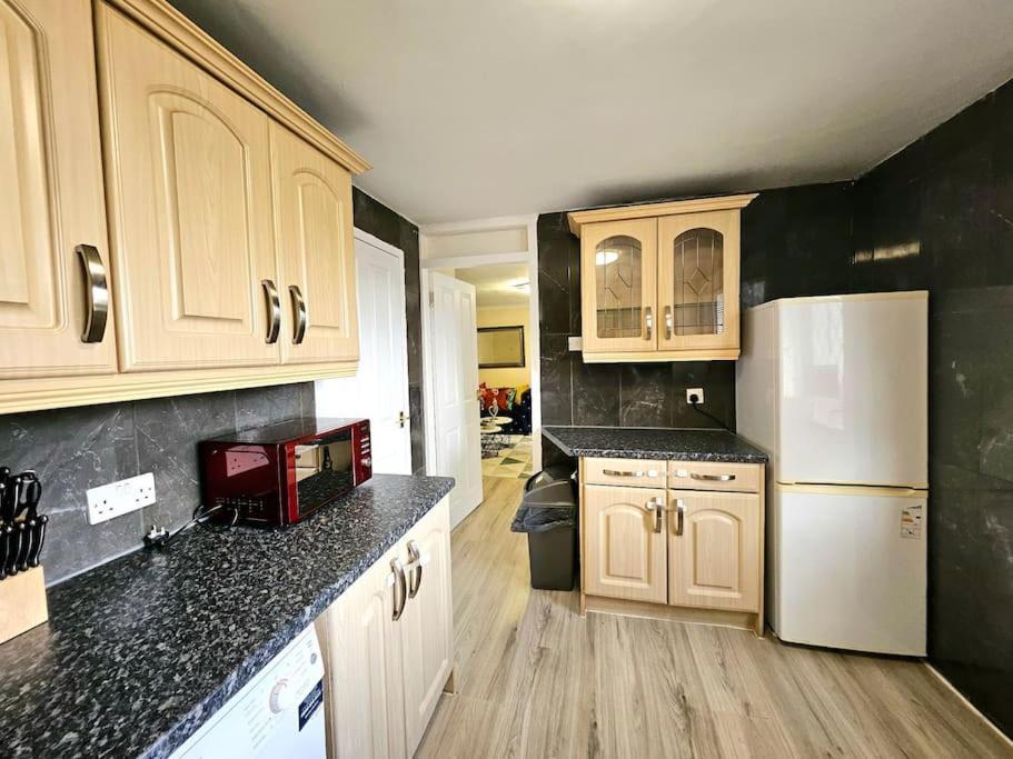 4 Bed House With 6 Beds Appartement