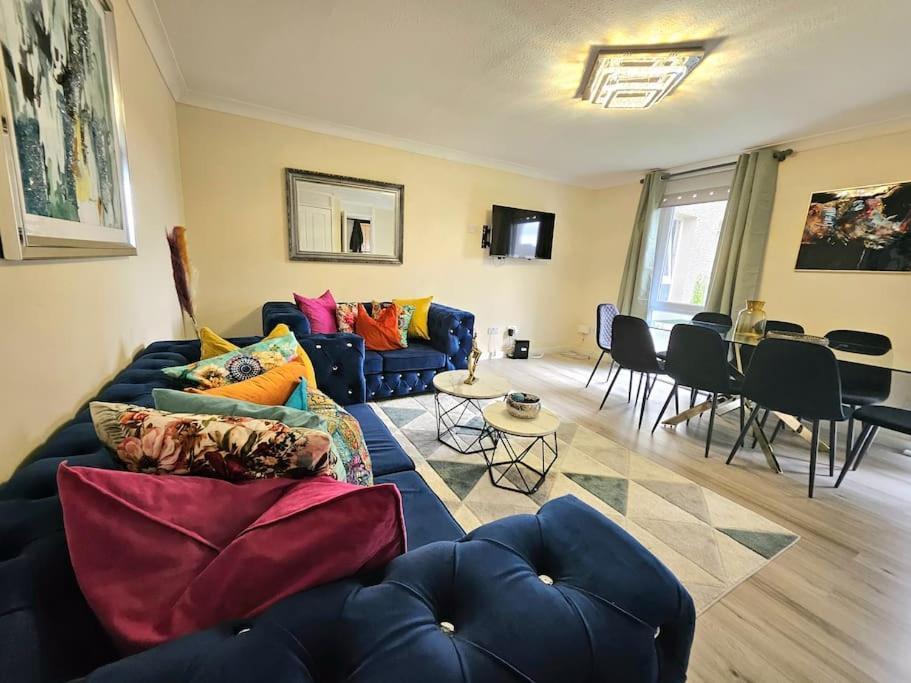4 Bed House With 6 Beds Appartement EDI