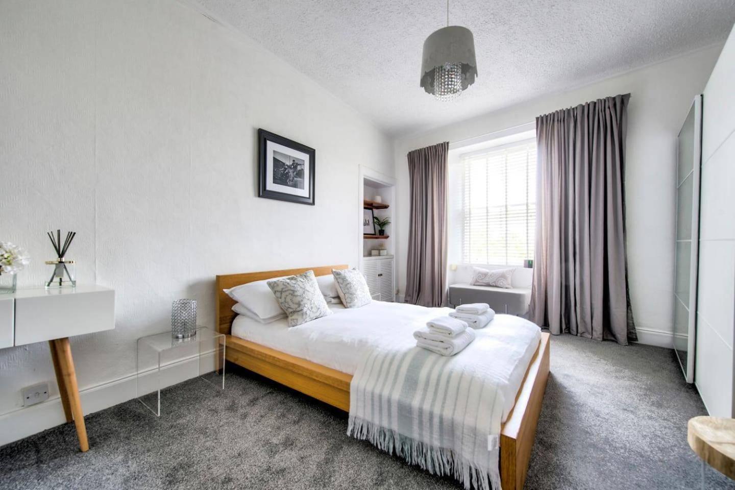 Guestready - Modern 2br On The Royal Mile! *