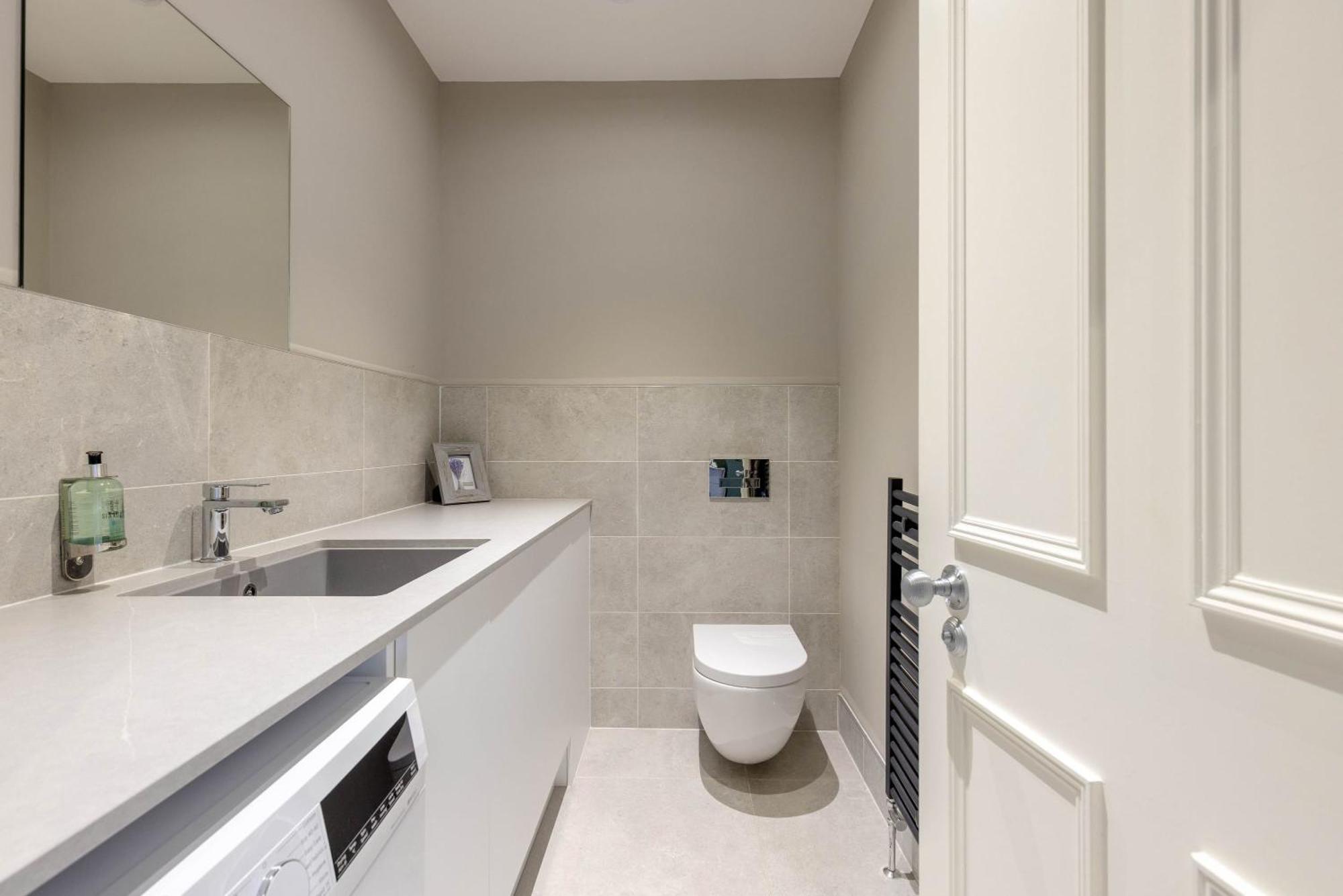 Dragon - Alina - 1 Bed Centre Luxury Apartment Edinburgh
