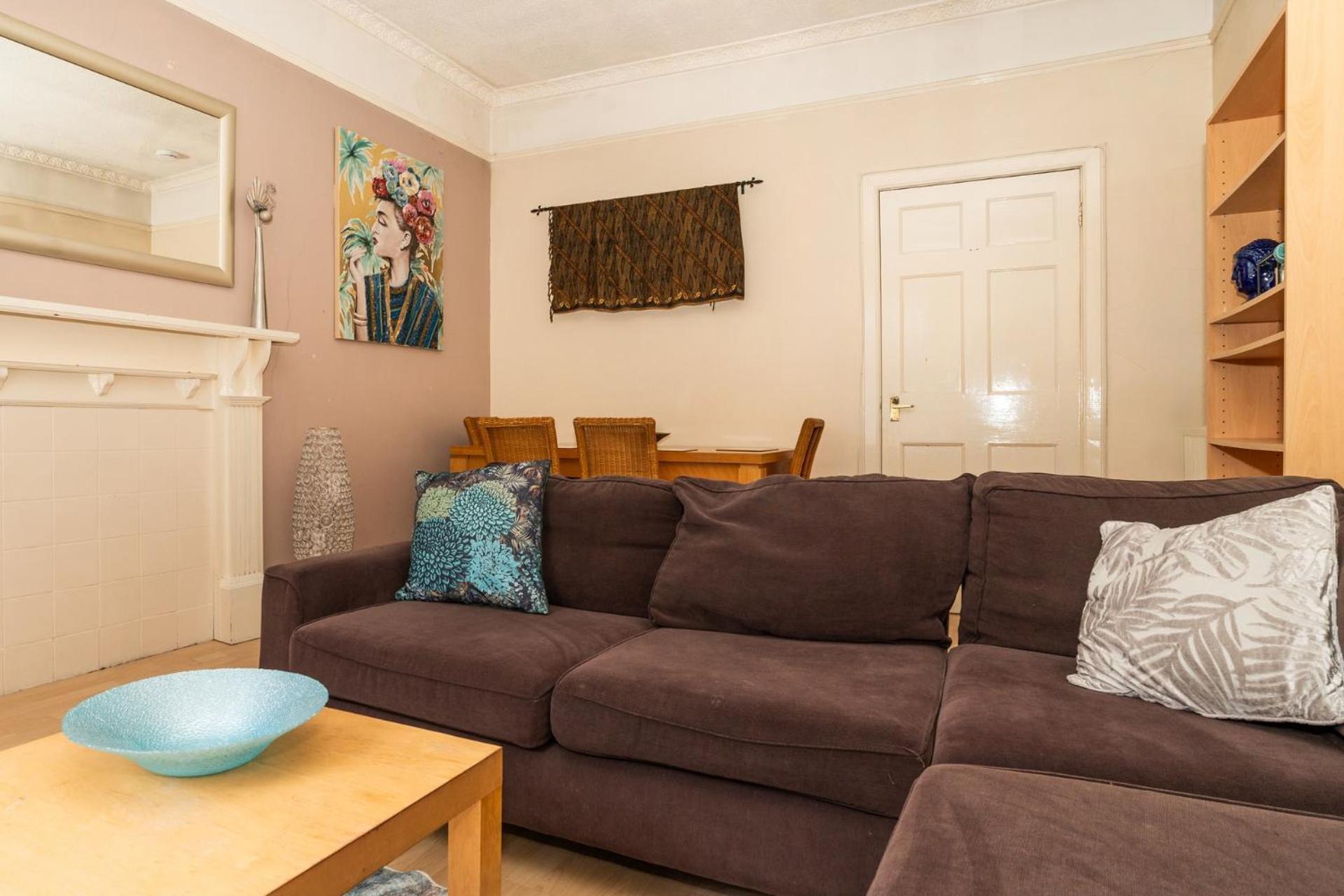 Charming 2bd Flat 10 Minutes To Castle *