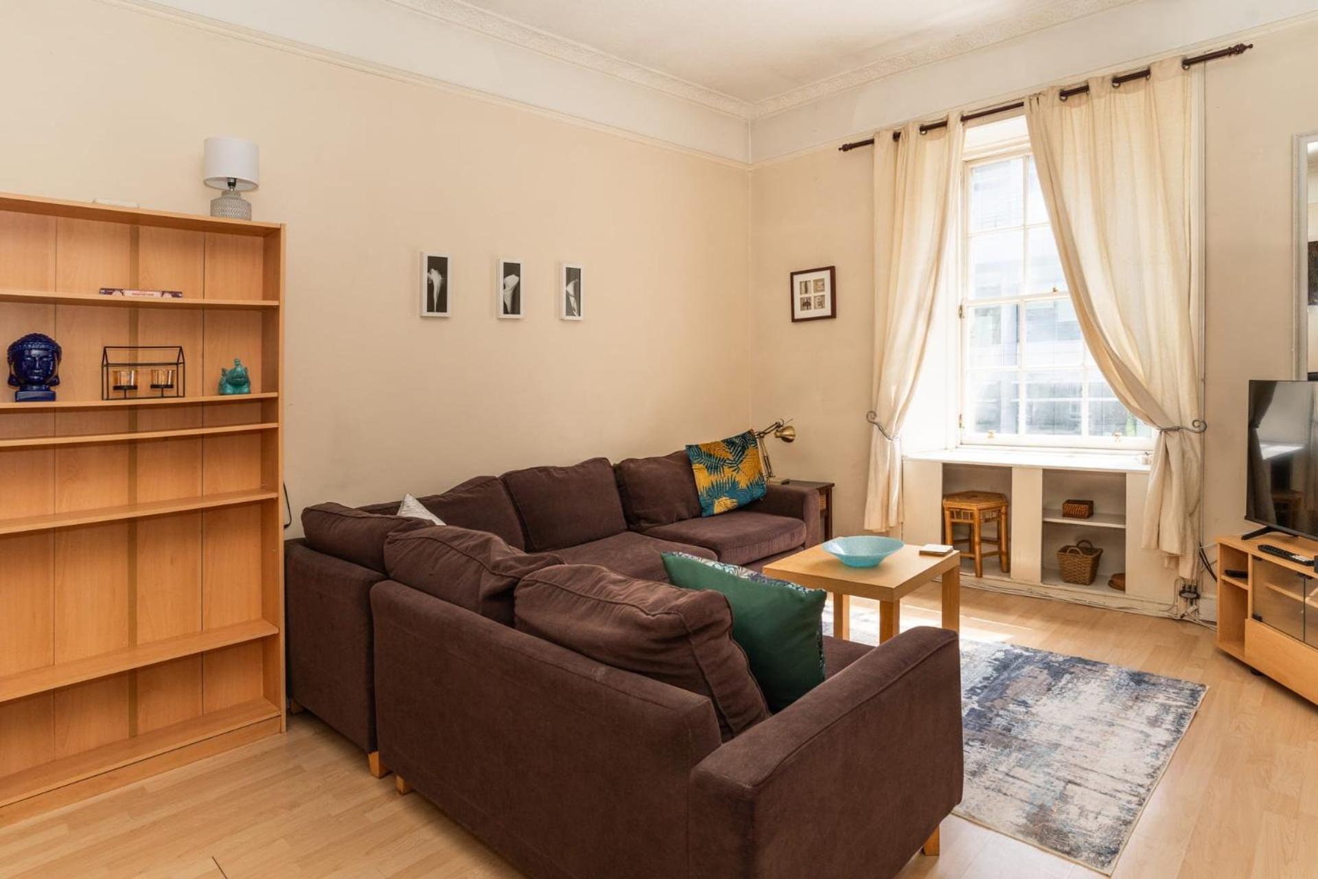 Charming 2bd Flat 10 Minutes To Castle