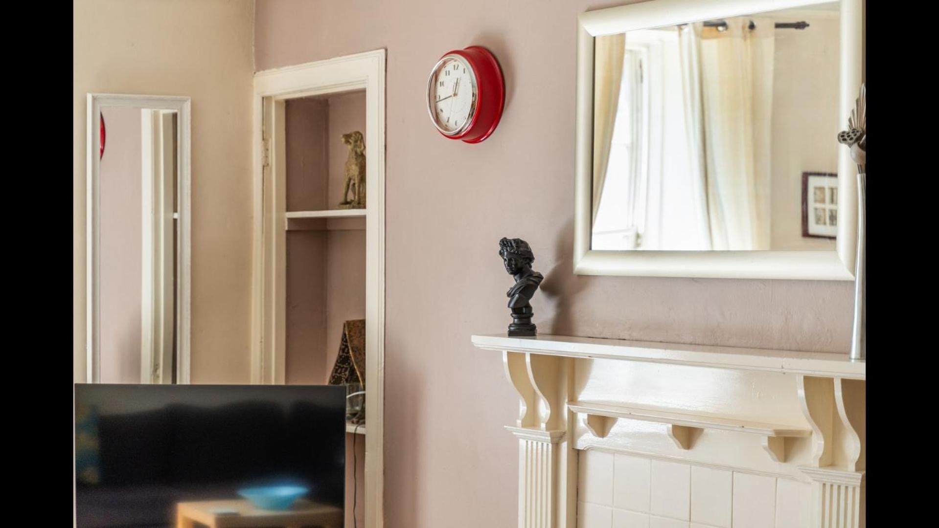 Apartment Charming 2bd Flat 10 Minutes To Castle