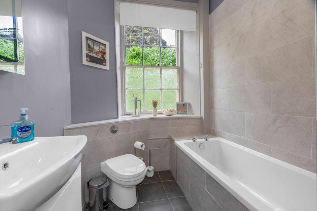 Appartement Guestready - Lovely Nest In The Old Town EDI