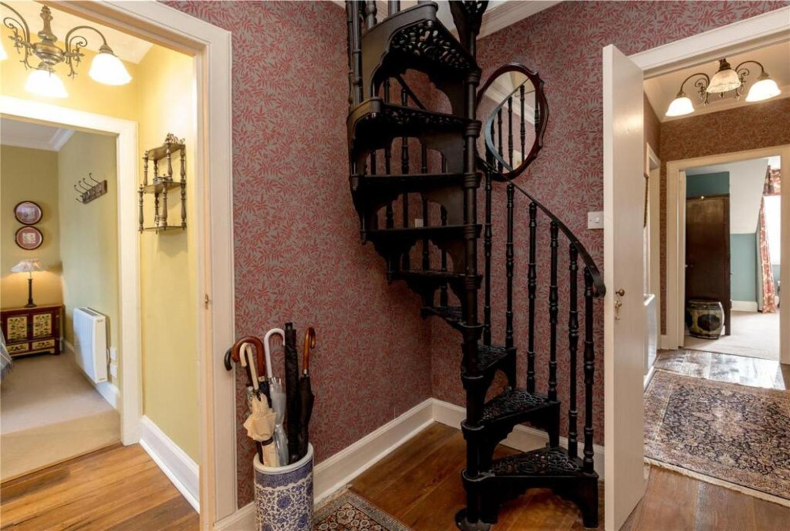 Stunning 5br Royal Mile Penthouse