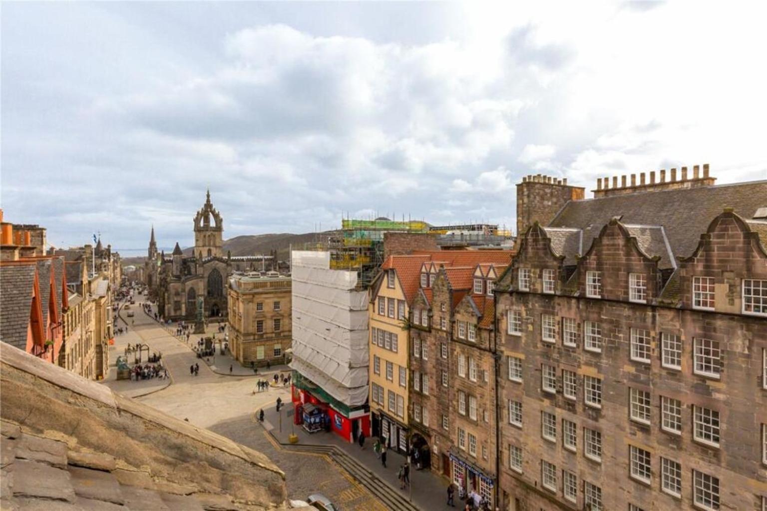 Stunning 5br Royal Mile Penthouse Apartment