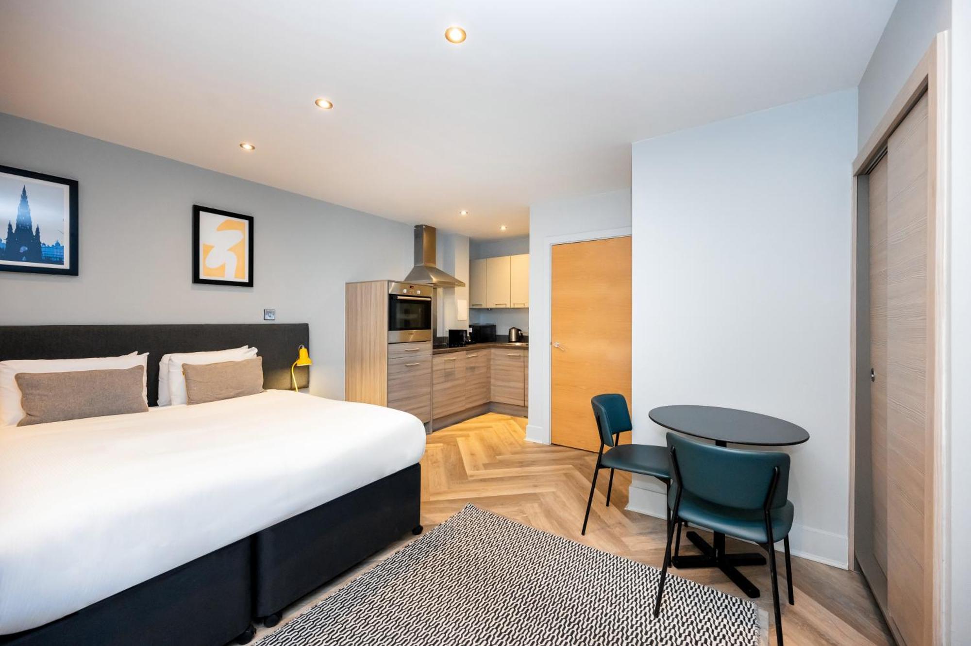 Staycity West End Appart hôtel