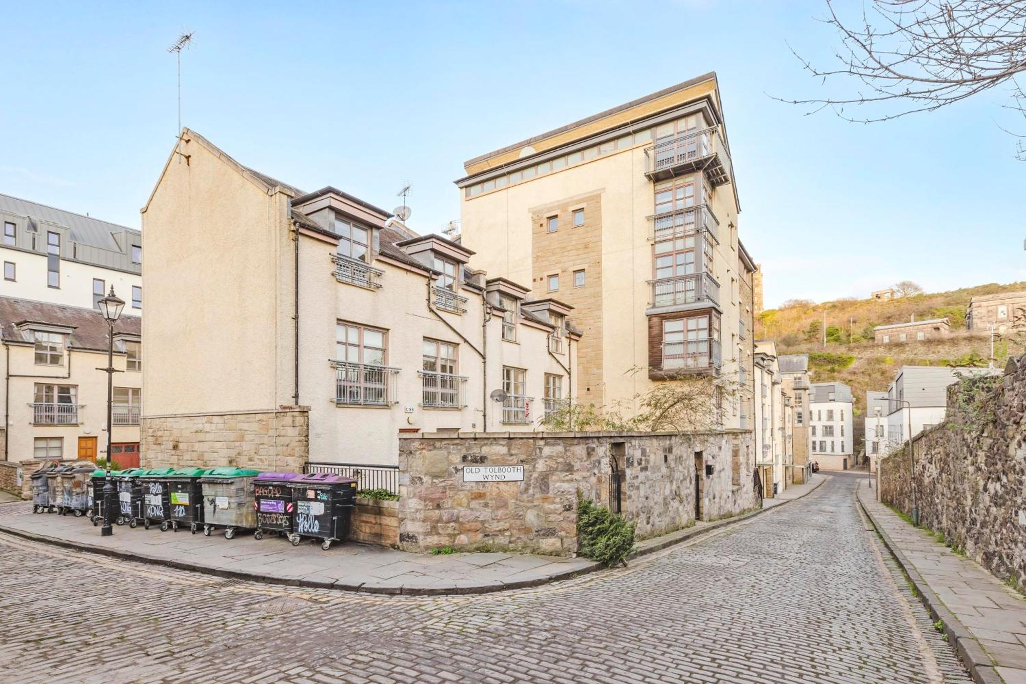 Joivy Stylish With Balcony In Old Town * EDI