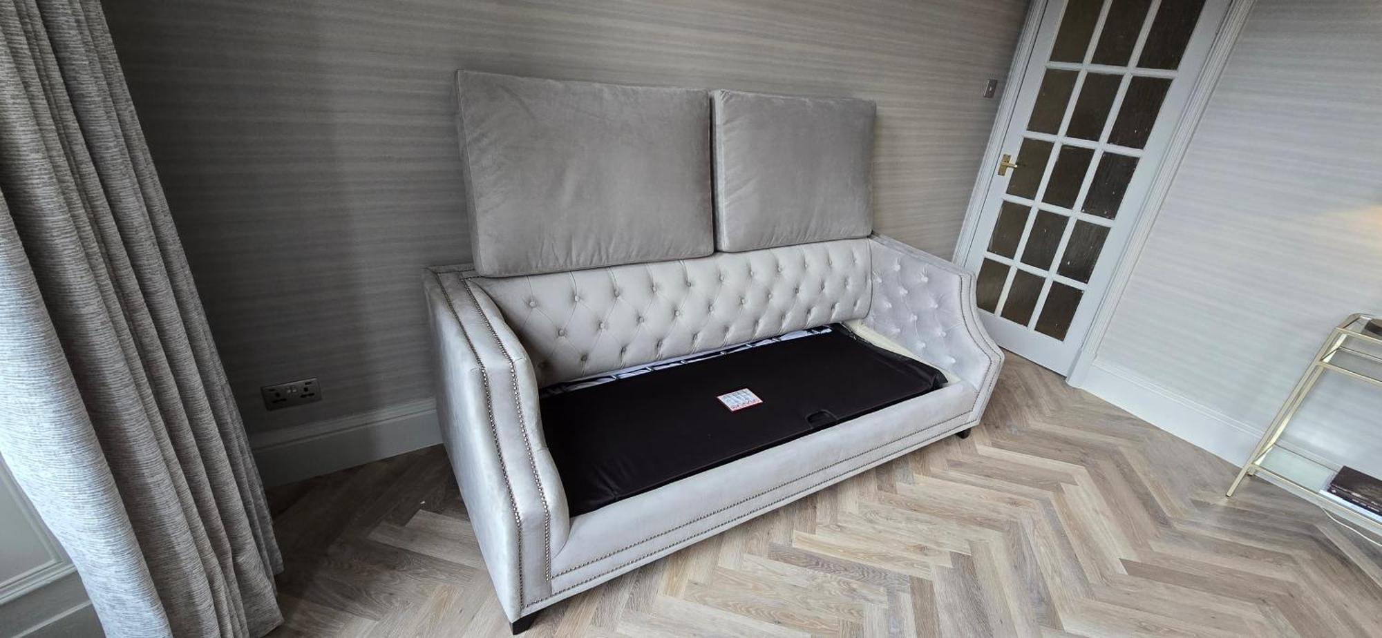 2 Bedroom Sofa Bed In Livingroom Castle View 1st Floor Sleeps 6 *