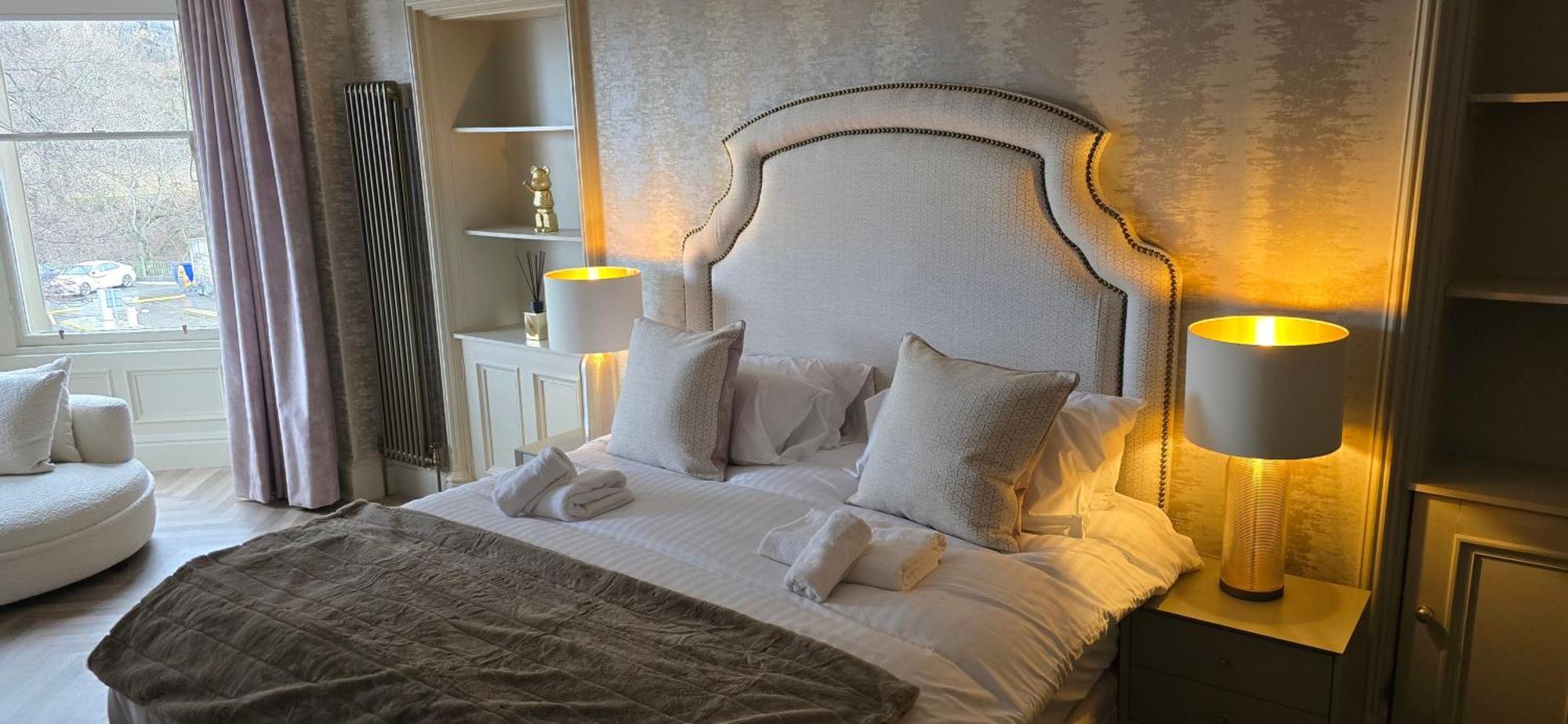 2 Bedroom Sofa Bed In Livingroom Castle View 1st Floor Sleeps 6 * Edinburgh