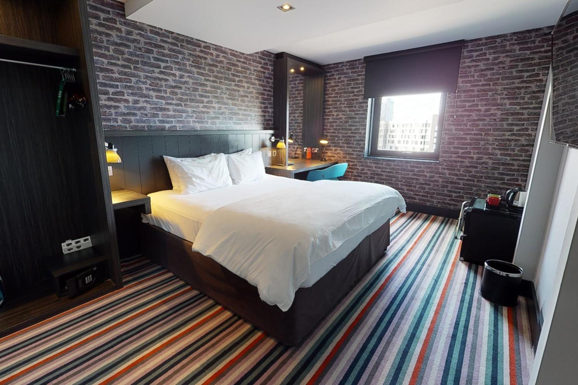 Village Hotel 4*