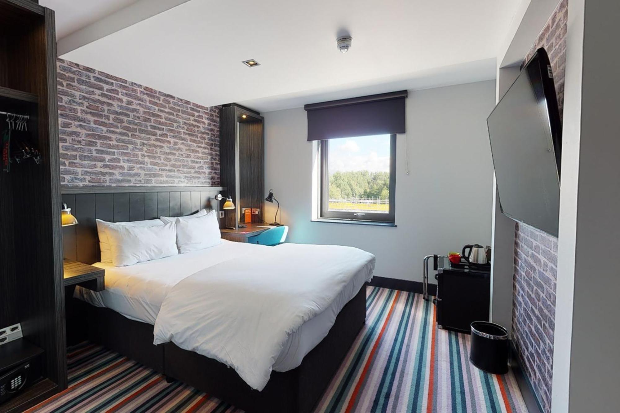 Hotel Village 4*