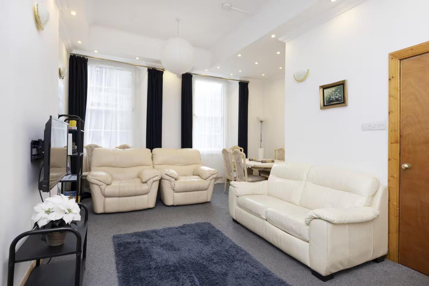 Joivy 3 Bed Flat In Old Town, Close To Grassmarket Apartment Edinburgh