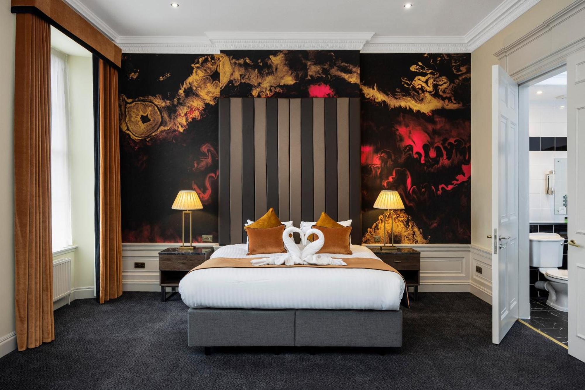 Hotel New Town 4*