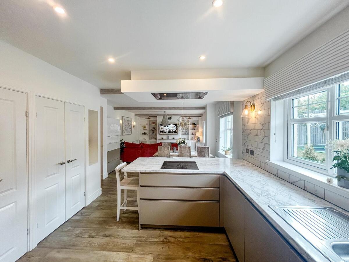 Luxury Large Family In