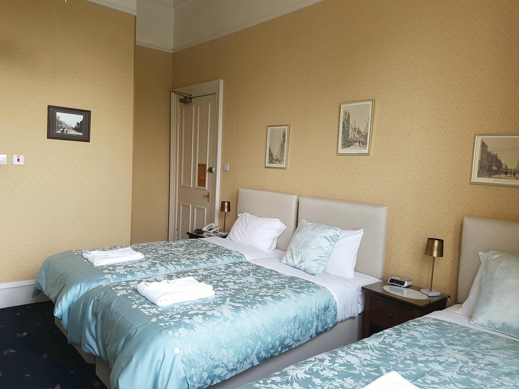 Guest house Ashgrove House
