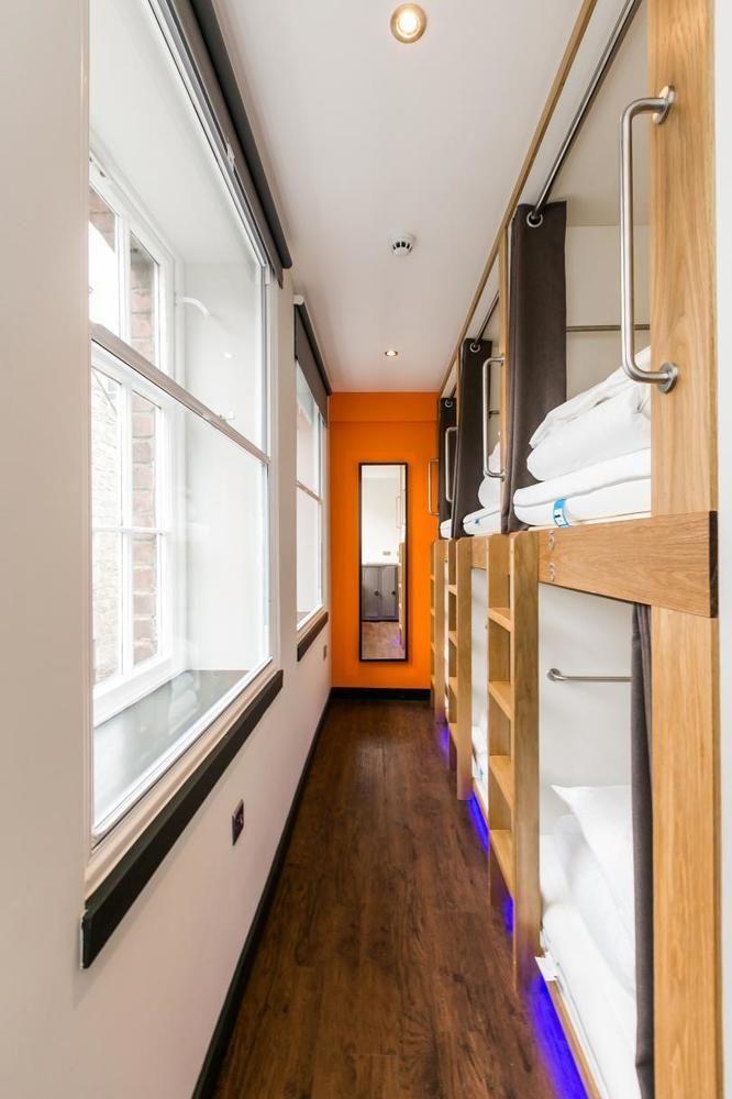 Hostel Code Pod - The Loft - *