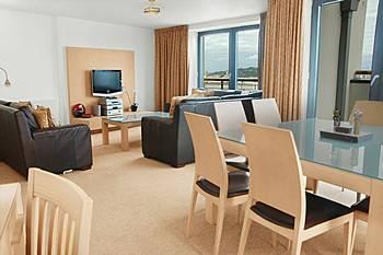 Fountain Court - Eq2 Aparthotel 4*