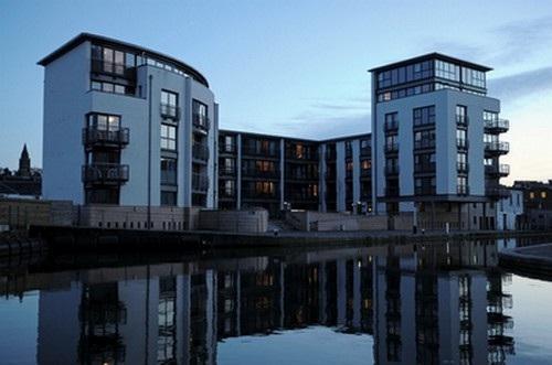 Fountain Court - Eq2 4*