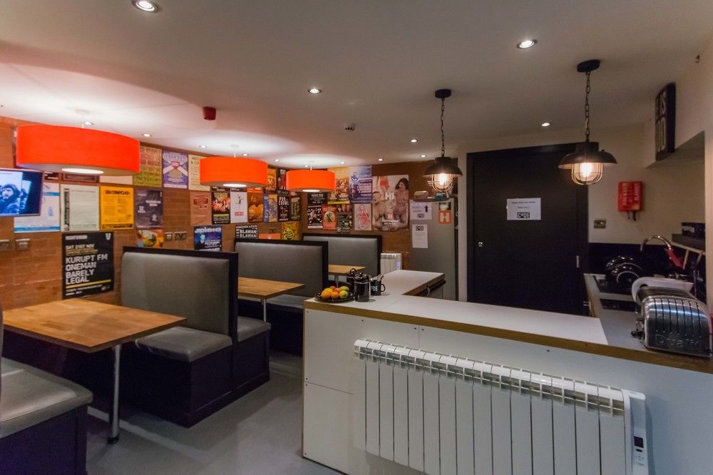 Code Pod - The Loft - Hostel *