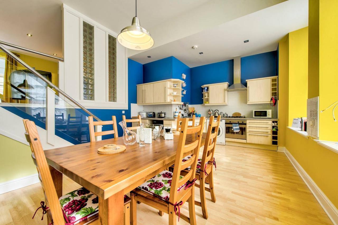 Holiday home Altido Lovely 3br Townhouse With Free Parking And Balcony Edinburgh