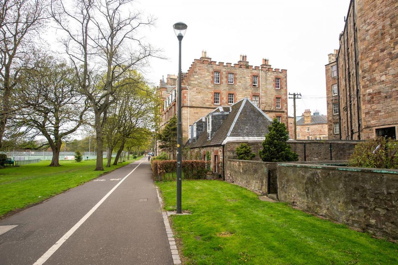 On The Meadows In Central Holiday home *