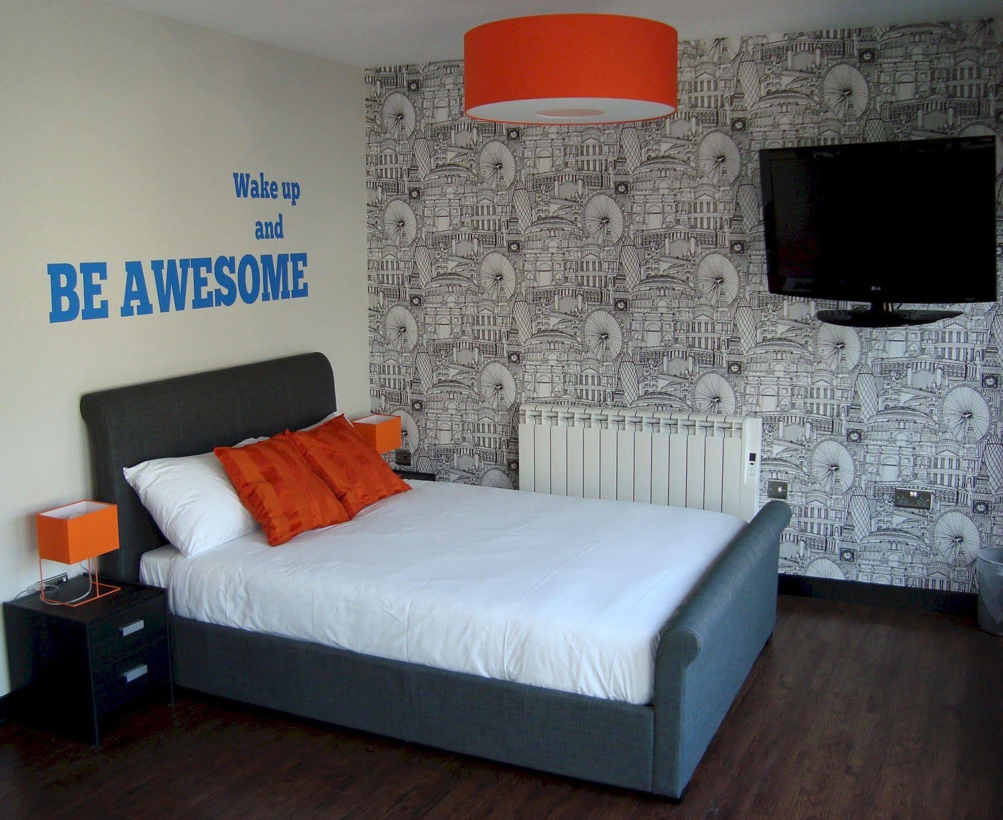 Code Pod - The Loft - Hostel Edinburgh