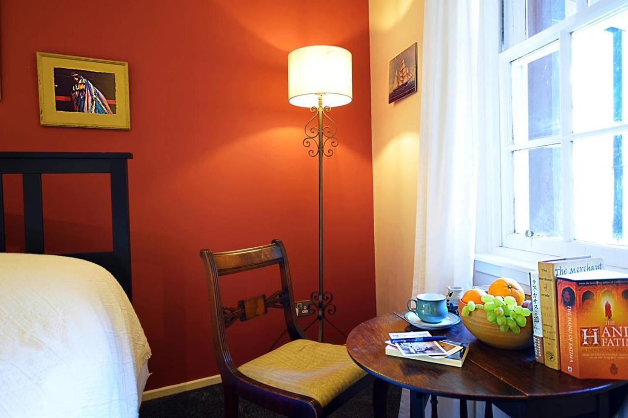 Joivy Bohemian Writers Retreat In Old Town *
