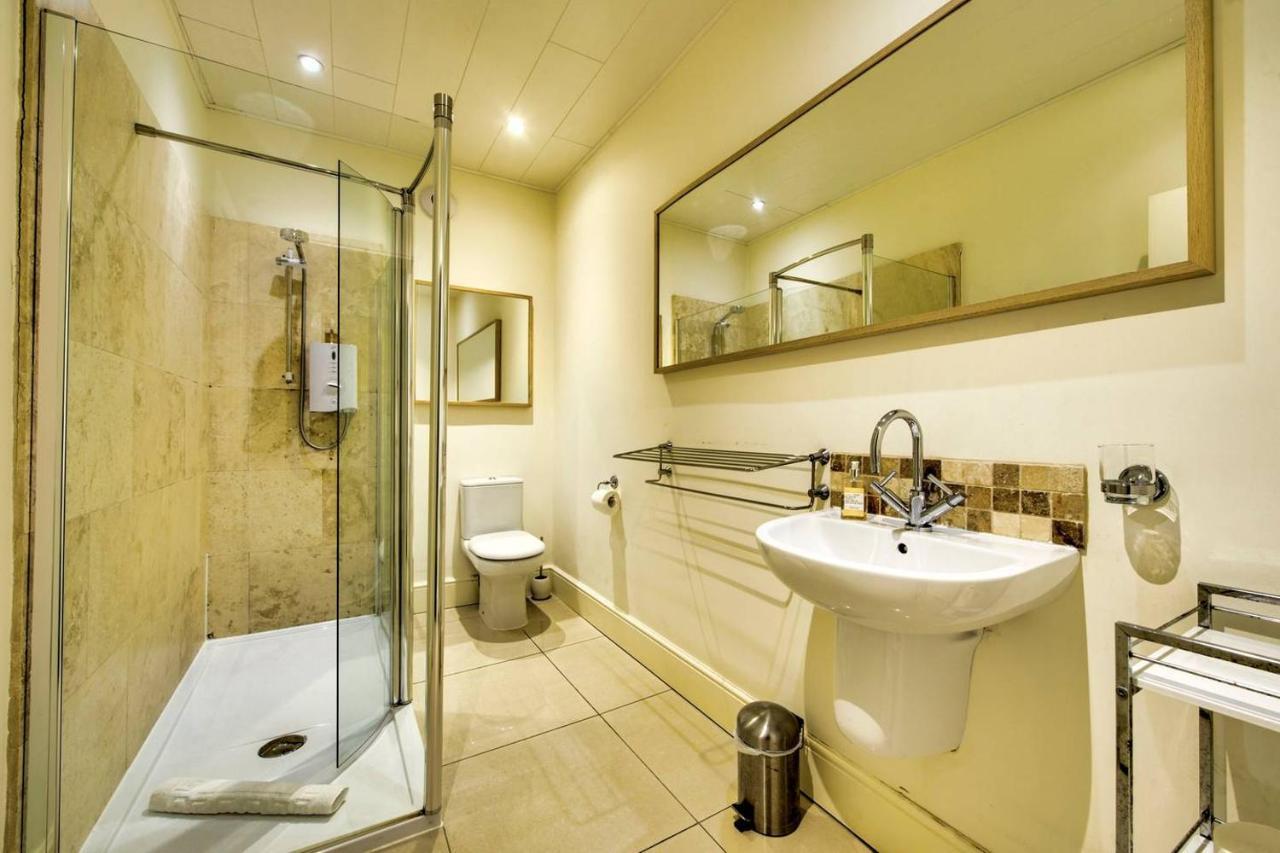 Joivy Bright 1 Bed Flat, Close To Princess Street *