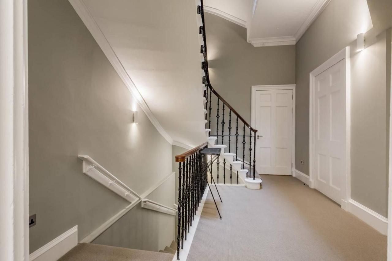 Joivy Spacious And Bright 1bed Apt, Short Walk From Princes Street *