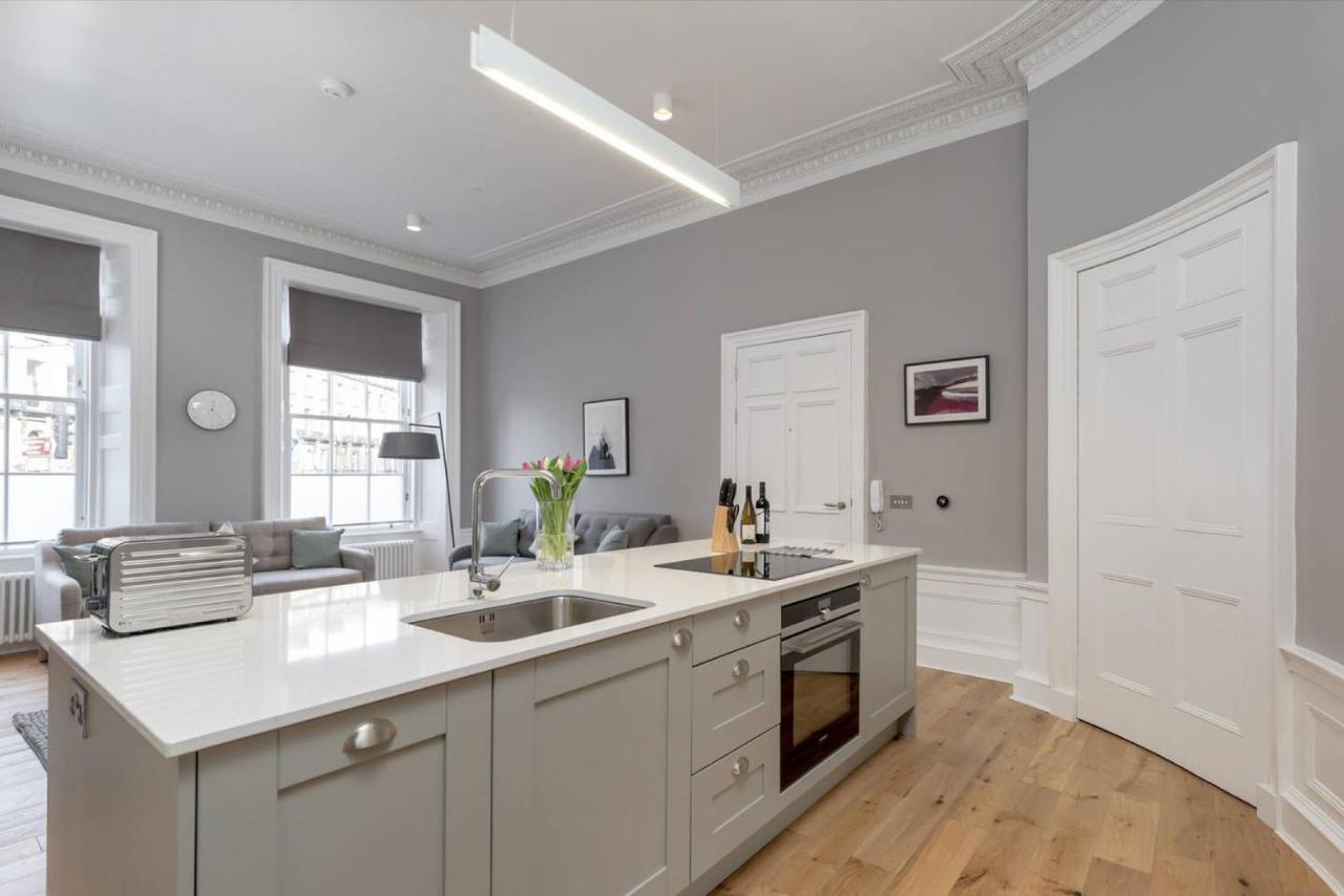 Joivy Spacious And Bright 1bed Apt, Short Walk From Princes Street Apartment Edinburgh