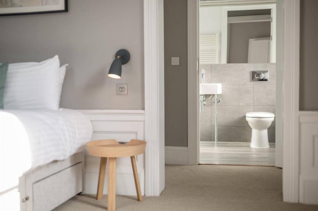 Joivy Spacious And Bright 1bed Apt, Short Walk From Princes Street Apartment *