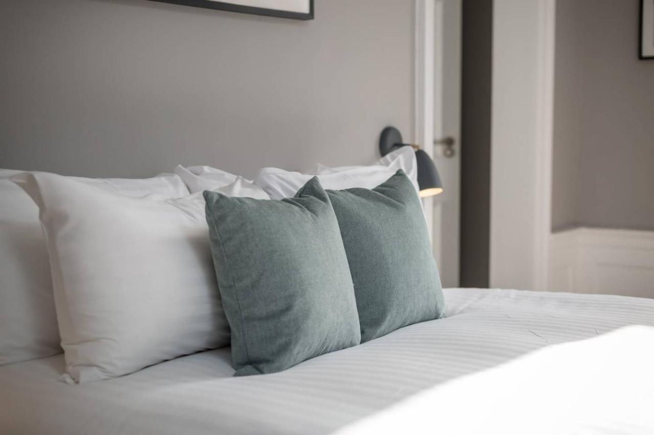 Joivy Spacious And Bright 1bed Apt, Short Walk From Princes Street Edinburgh