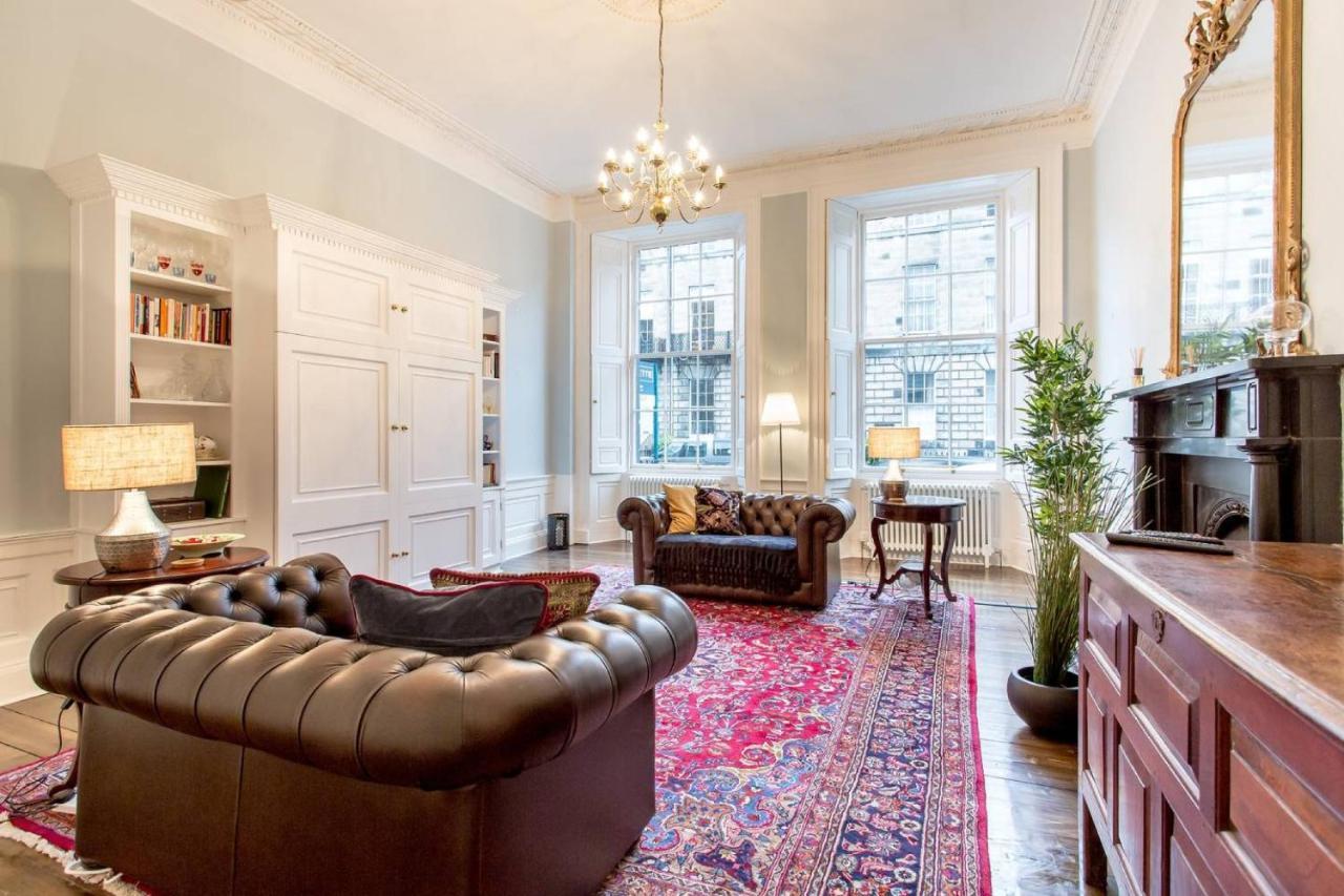 Apartment Joivy Converted Flat In Historic Building In New Town Edinburgh