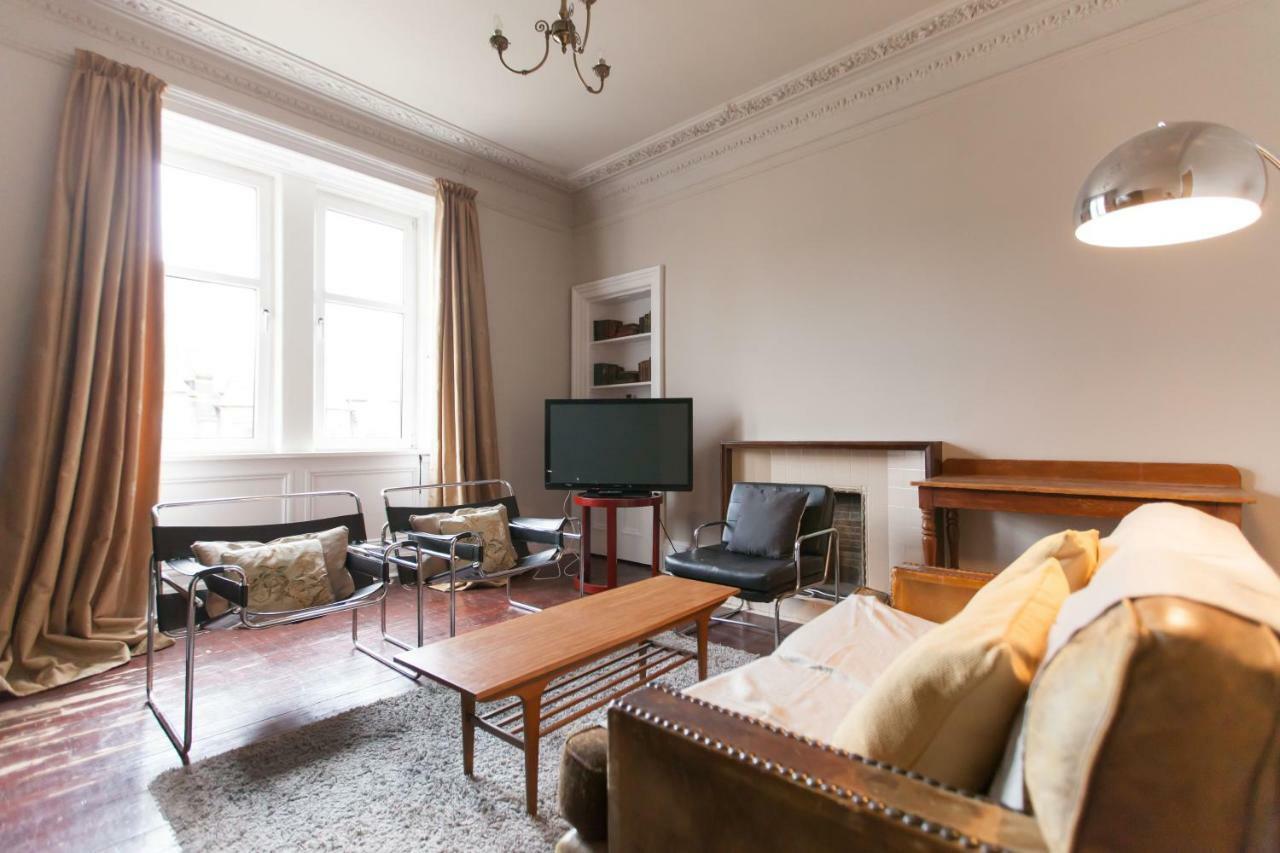 Trendy Urban Retreat In Apartment Edinburgh
