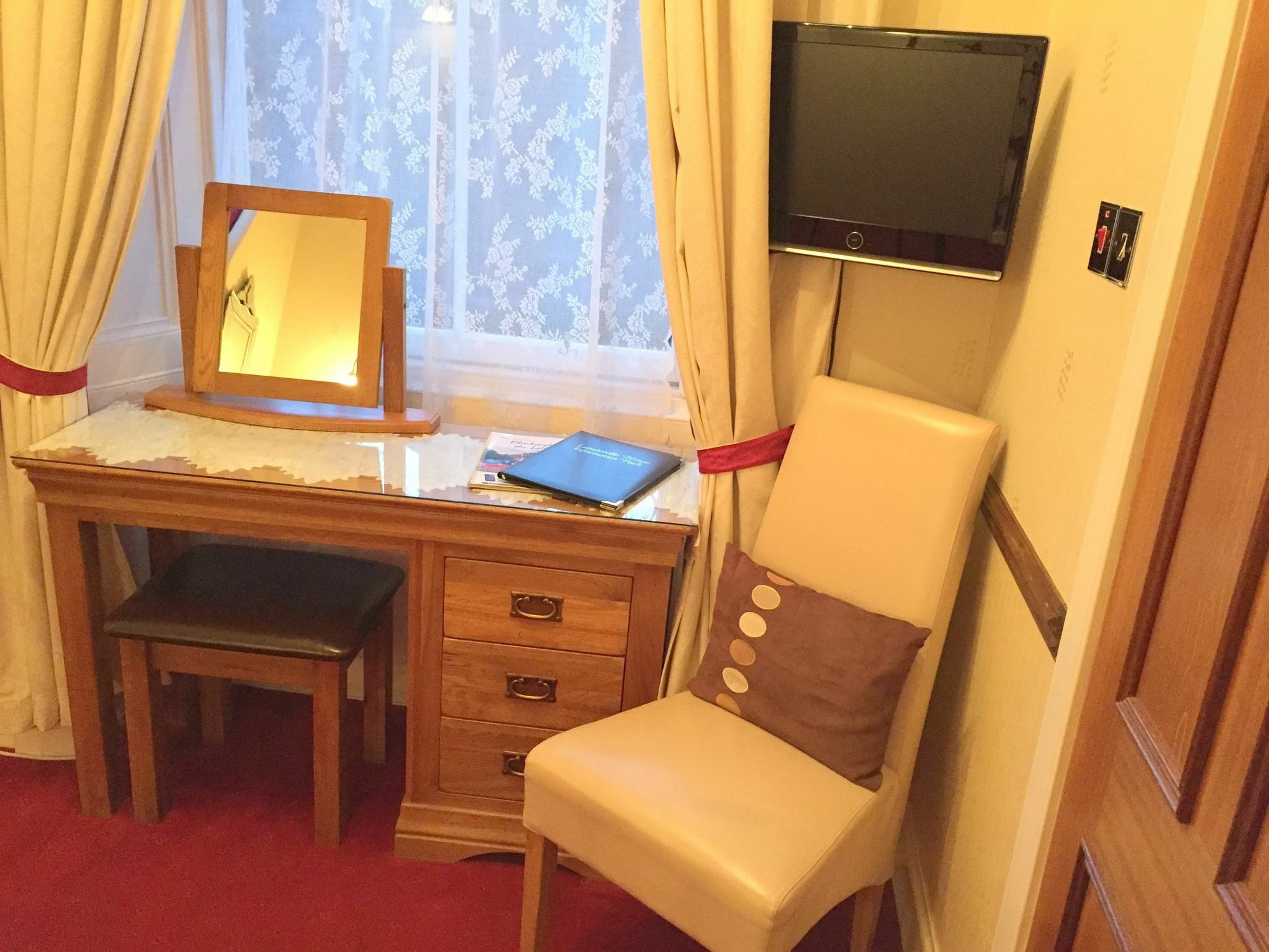 Lauderville Guest house 4*