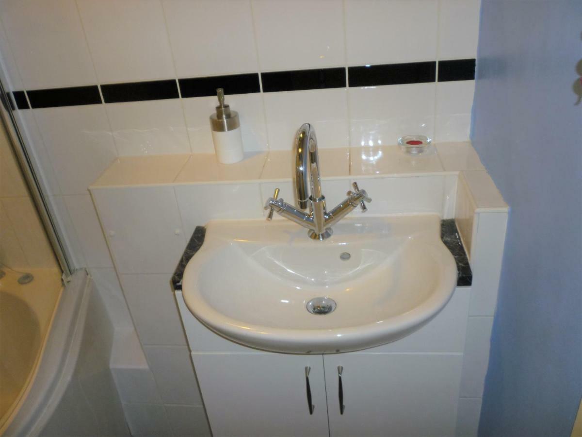 Spittal Street Residence, Spacious 2 Bedroom Close To Castle