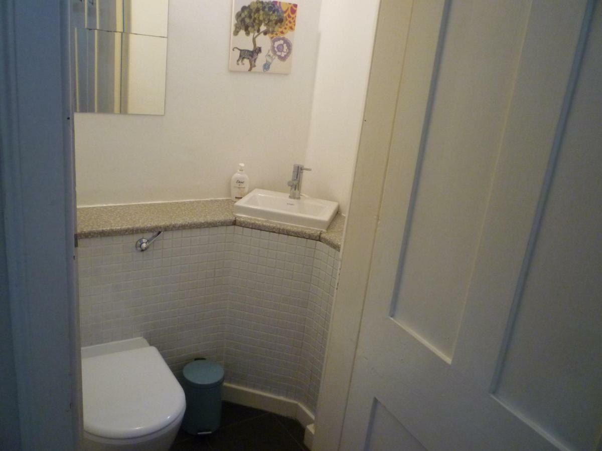Spittal Street Residence, Spacious 2 Bedroom Close To Castle Apartment *
